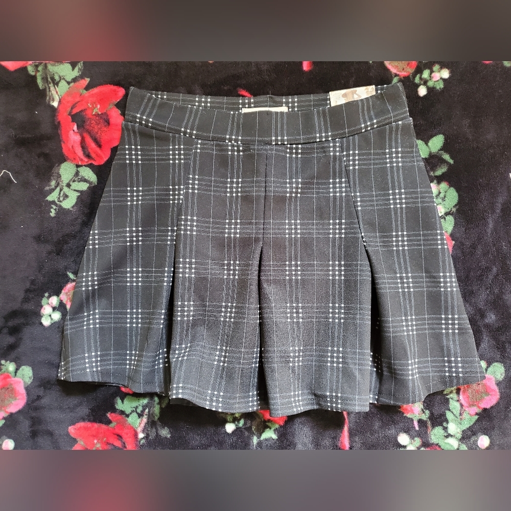 NWT Sincerly Jules Size S black and gray 💥